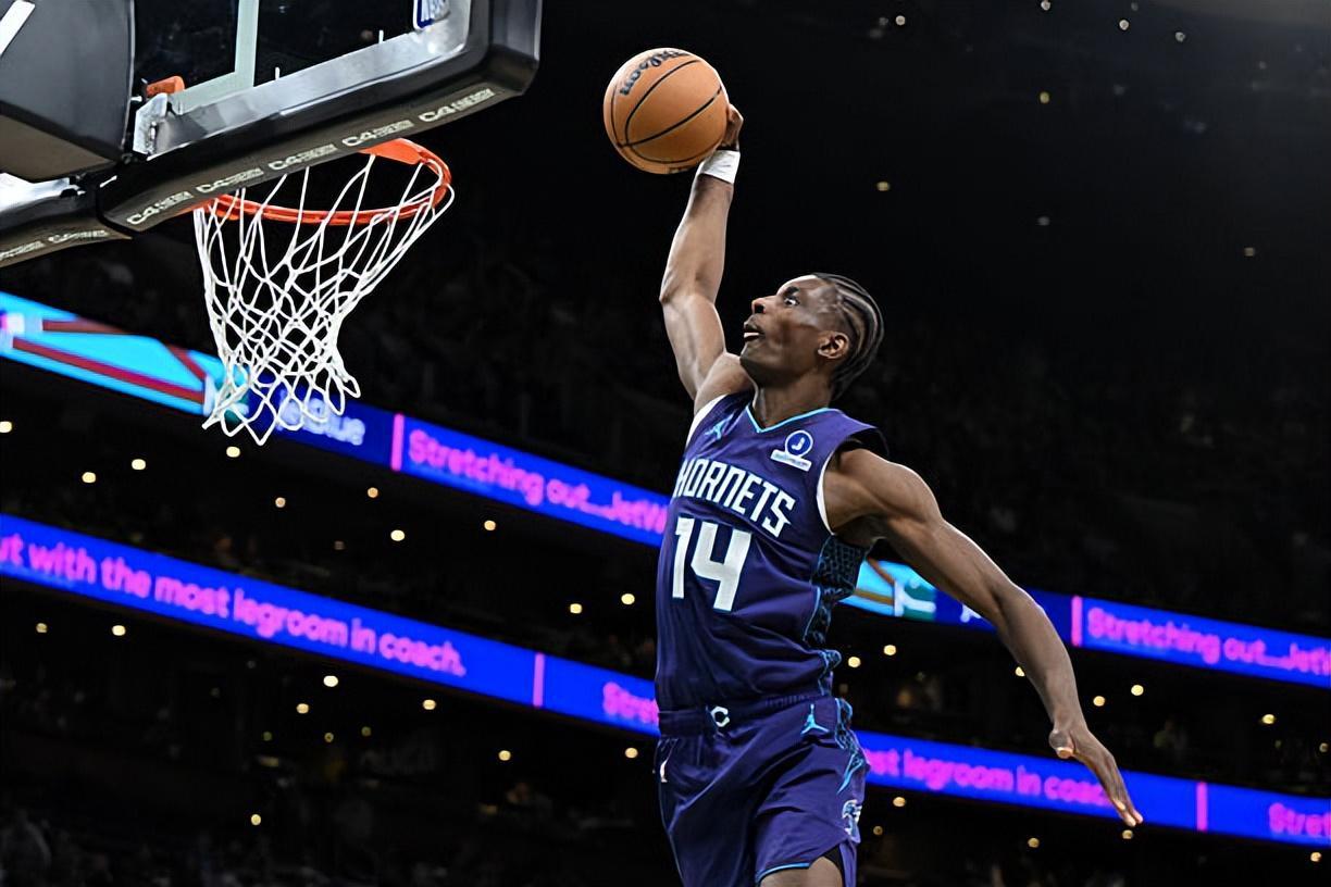 世界杯赛事资讯-可惜被快船耽误了两年，否则黄蜂内线新星的作用可能会更加突出？