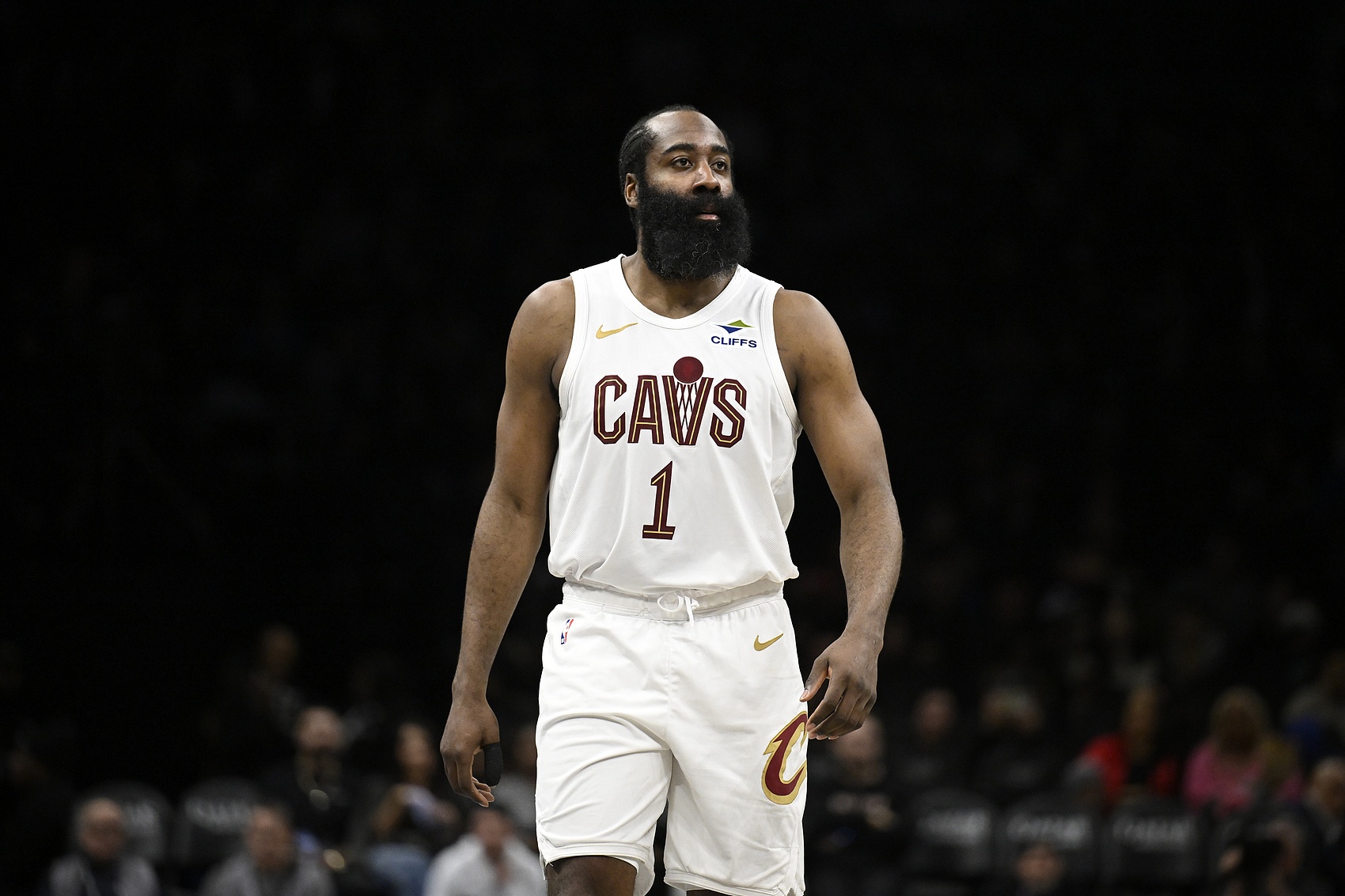 世界杯注册-媒体人：这支骑士是残阵 米切尔没打 但还是能与活塞一较高下