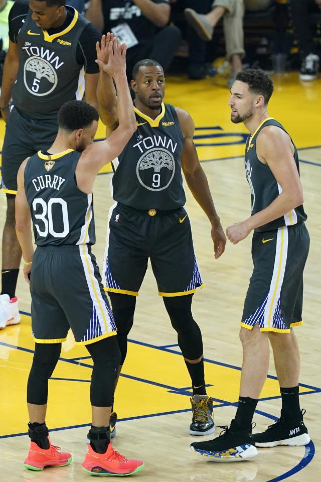 世界杯官方认证-【流言汇总】一哥即将重返勇士 多队有意巴图姆