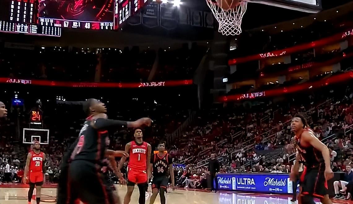 狂轰23+3+6！又一个詹姆斯，你继续加强三分，火箭就要给你顶薪了