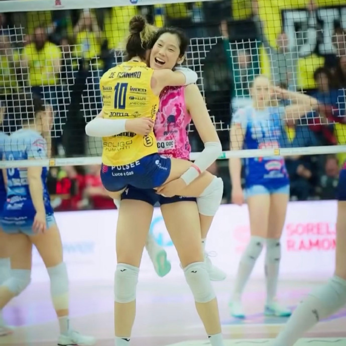 世界杯官方认证-31岁朱婷斩21分 率意甲豪门让二追三大逆转 获官方MVP+用英文受访